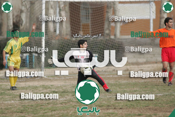 ۰ - ۰ نیروی زمینی