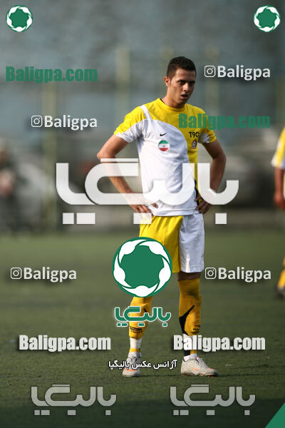 استقلال (ب) - فرخی باقرشهر