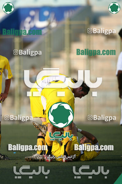 استقلال (ب) - فرخی باقرشهر