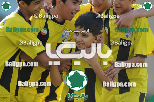 آریا - آینده سازان