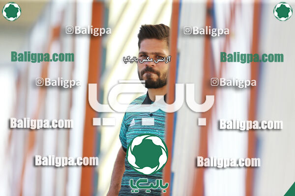 استقلال ۱ - ۱ راه آهن