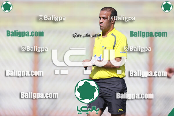 استقلال ۲ - ۰