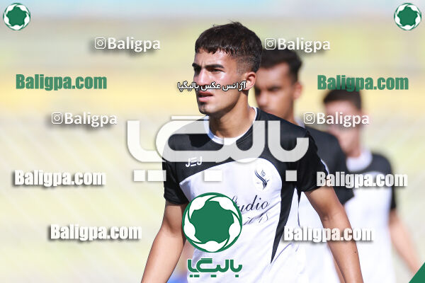 استقلال ۲ - ۰