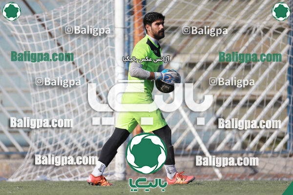 استقلال ۲ - ۰