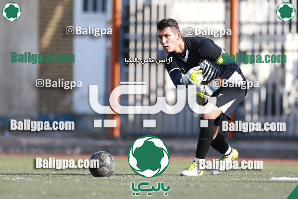 استقلال ۲ - ۰