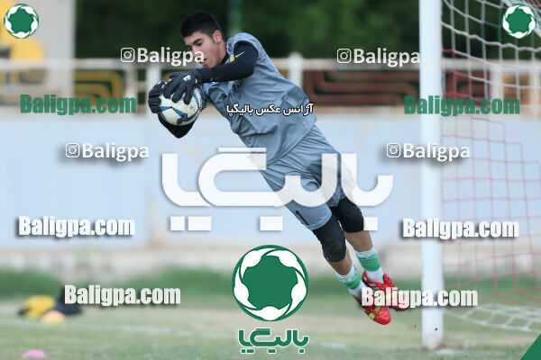 فولاد خوزستان ۴ - ۱