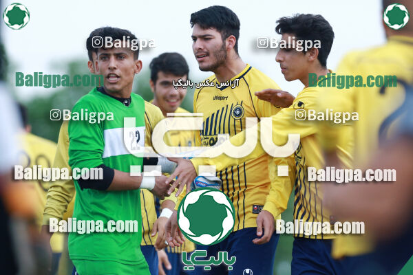 نفت اهواز ۰ - ۲ سپاهان اصفهان