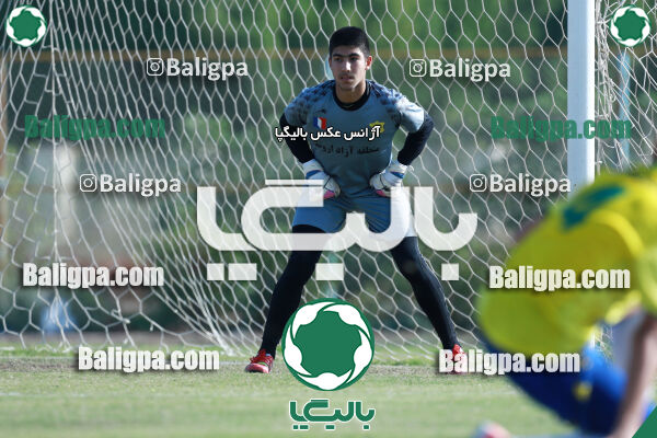 ۰ - ۲