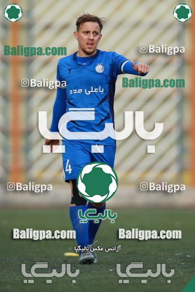 استقلال ۲ - ۴ مقاومت
