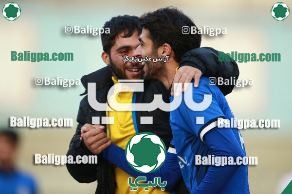 استقلال ۲ - ۴ مقاومت