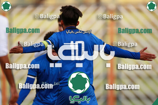 استقلال ۲ - ۴ مقاومت
