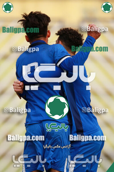 استقلال ۲ - ۴ مقاومت