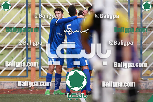 استقلال ۲ - ۴ مقاومت