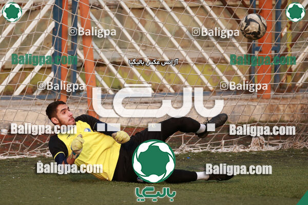 استقلال ۲ - ۴ مقاومت