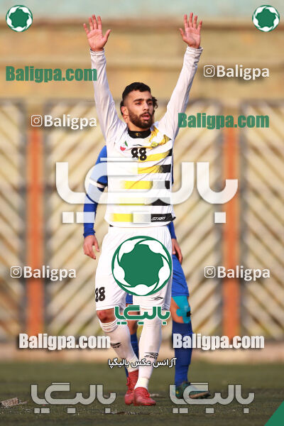 استقلال ۲ - ۴ مقاومت