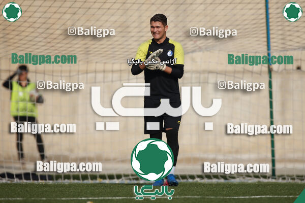 استقلال 3–2 سایپا