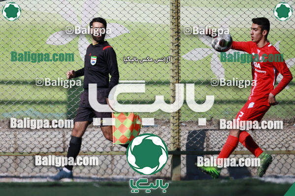 ۰ - ۲ آکادمی کیا