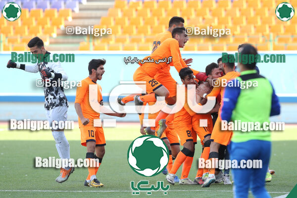 استقلال 0–2 بادران