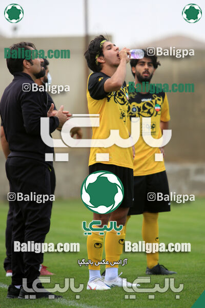 سپاهان اصفهان ۳ - ۰ نساجی مازندران