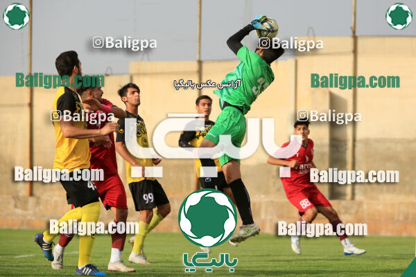 سپاهان اصفهان ۳ - ۰ نساجی مازندران
