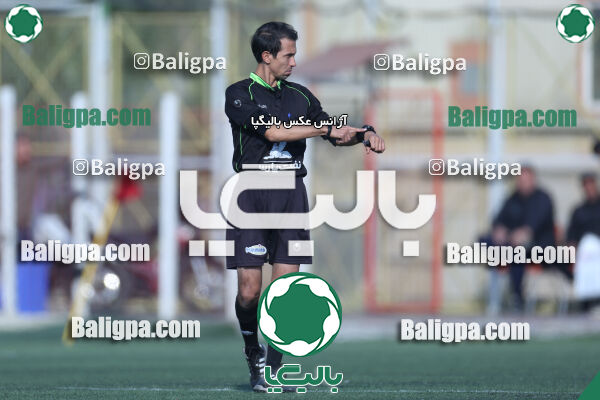 ۲ - ۳ استقلال