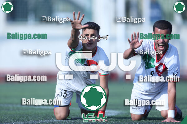 ۲ - ۳ استقلال