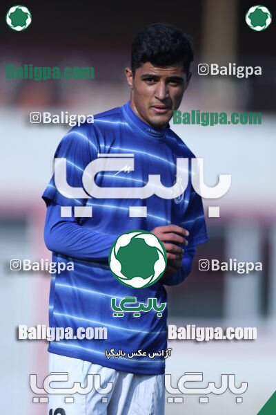 ۲ - ۳ استقلال