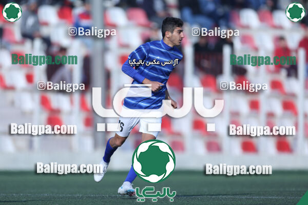 ۲ - ۳ استقلال