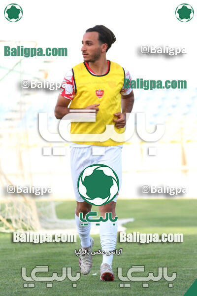 ۳ - ۱ پرسپولیس