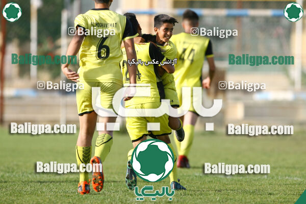 ۳ - ۲ پرسپولیس