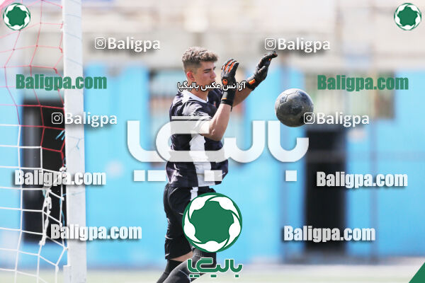 مقاومت 2–4 پرسپولیس