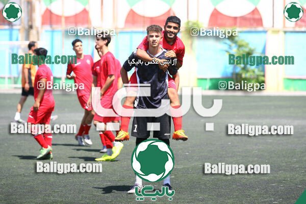 مقاومت 2–4 پرسپولیس
