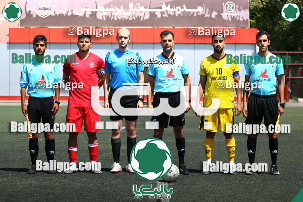 ۱ - ۰ پیام
