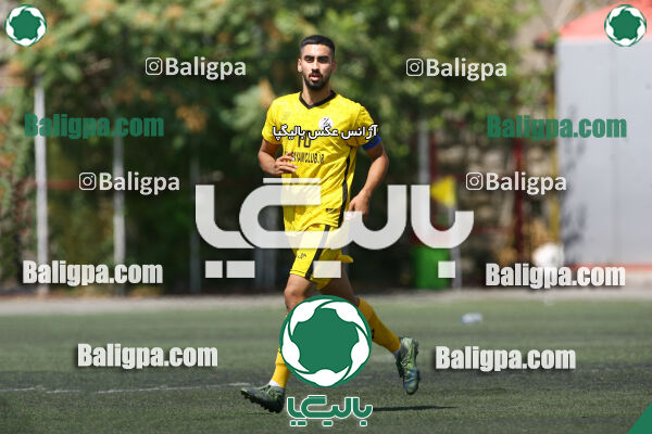 ۱ - ۰ پیام