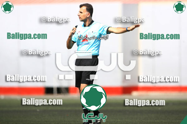 ۱ - ۰ پیام