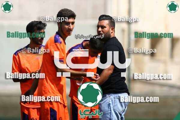 نارنجی پوشان کوهسار 2–0 پرسپولیس