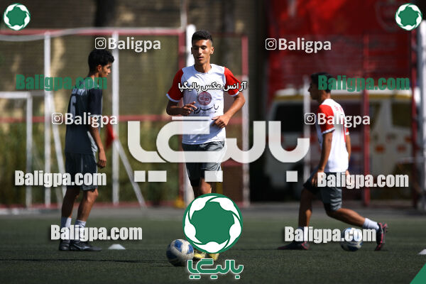 پرسپولیس 5–0 احسان ری
