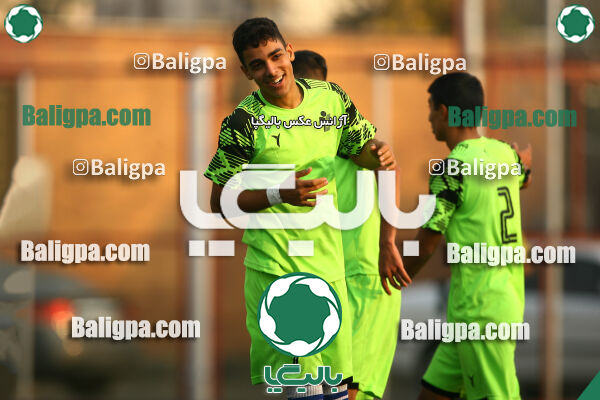 پرسپولیس 2–5 پیکان