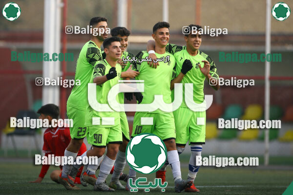 پرسپولیس 2–5 پیکان