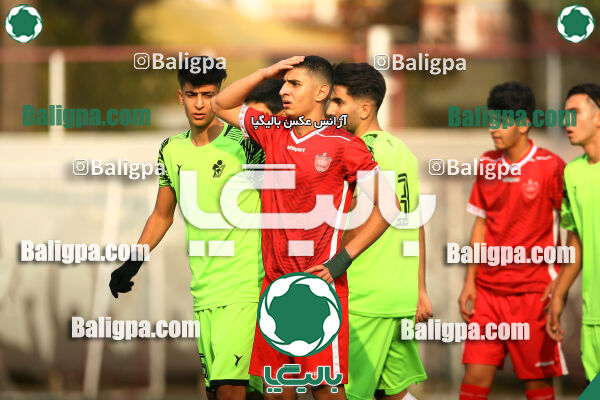 پرسپولیس 2–5 پیکان