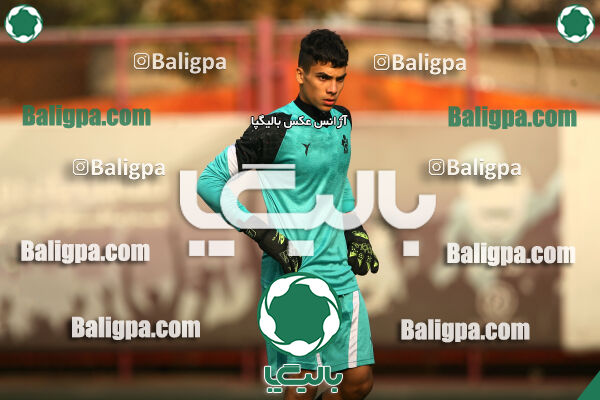 پرسپولیس 2–5 پیکان