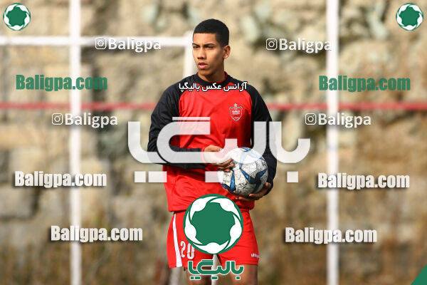 پرسپولیس 3–2 کیا