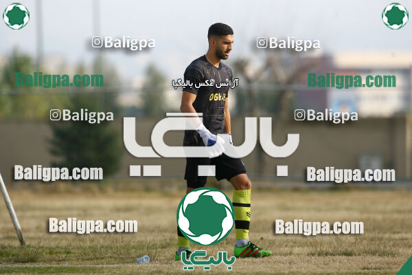 عقاب ۲ - ۲ پرسپولیس