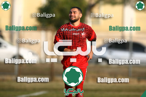 عقاب ۲ - ۲ پرسپولیس