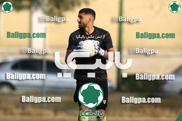 عقاب ۲ - ۲ پرسپولیس