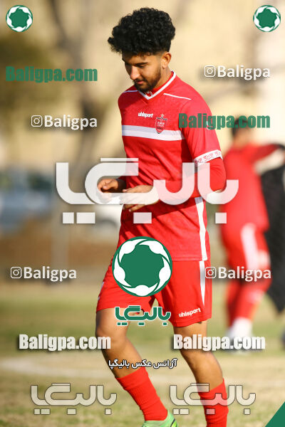 عقاب ۲ - ۲ پرسپولیس