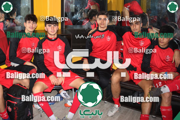 پرسپولیس 1–1 مقاومت