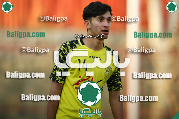 پرسپولیس 1–1 مقاومت