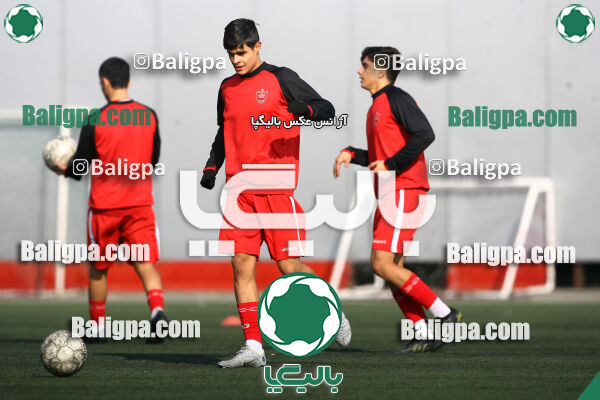 پرسپولیس 1–1 مقاومت