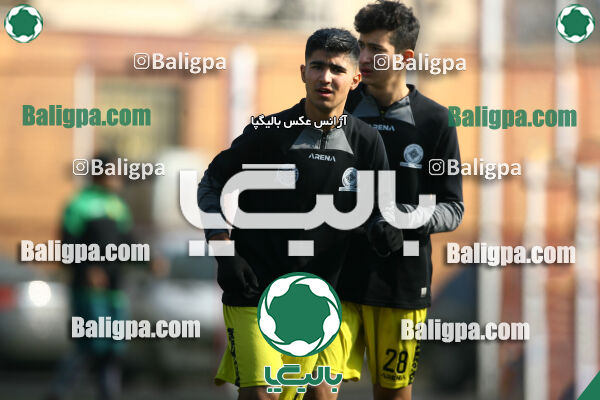 پرسپولیس 1–1 مقاومت